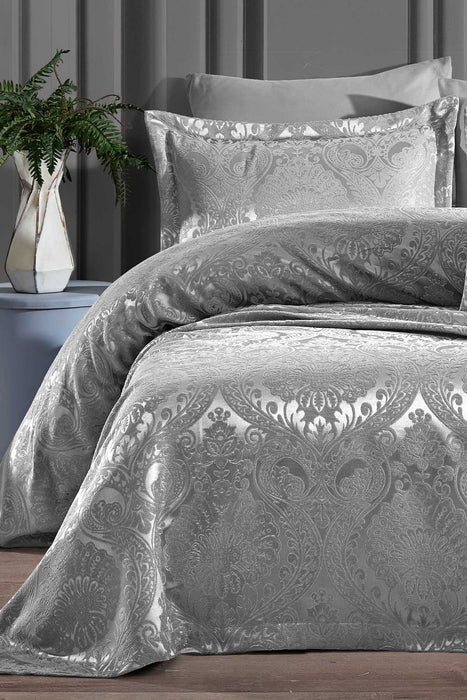 Enora Bed Cover - Silver